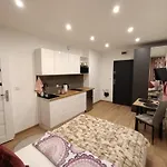 Royal Evitabocelli Spodek By Walk Self Check - In Apartment *