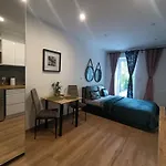 Apartment Royal Evitabocelli Spodek By Walk Self Check - In Katowice
