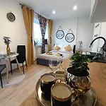 Apartment Royal Evitabocelli Spodek By Walk Self Check - In *