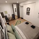 Apartment Royal Evitabocelli Spodek By Walk Self Check - In Katowice