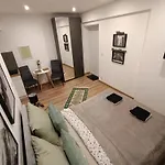 Royal Evitabocelli Spodek By Walk Self Check - In * Katowice