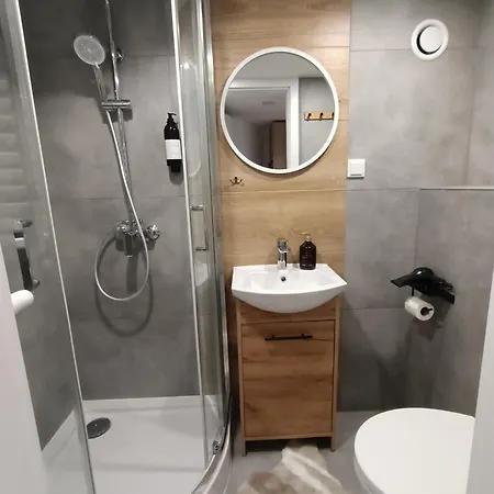 Royal Evitabocelli Spodek By Walk Self Check - In * Katovice
