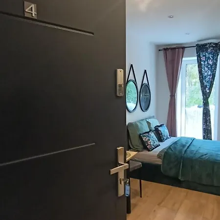 Royal Evitabocelli Spodek By Walk 公寓