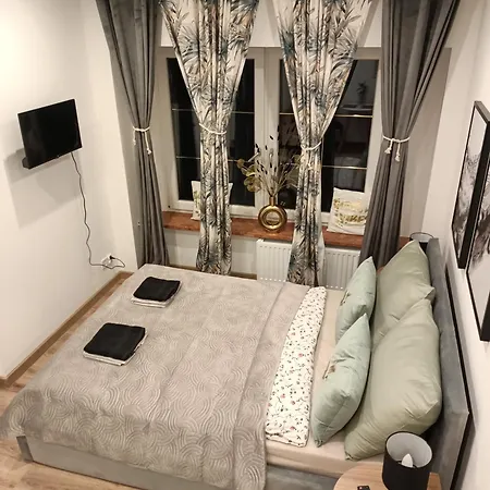 Royal Evitabocelli Spodek By Walk Self Check - In Katovice