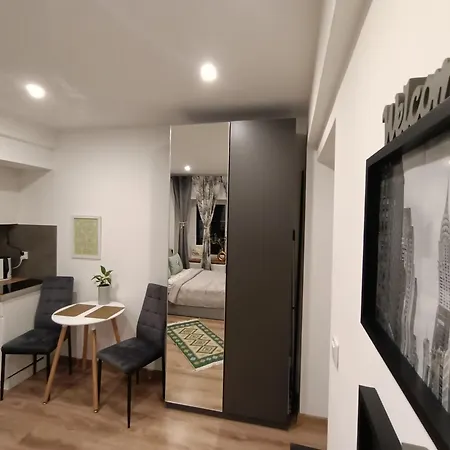 Royal Evitabocelli Spodek By Walk