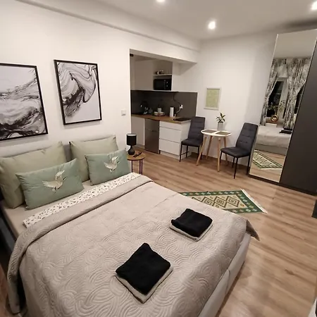 Royal Evitabocelli Spodek By Walk *