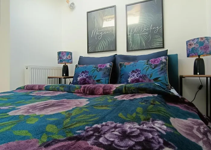 Royal Evitabocelli Spodek By Walk