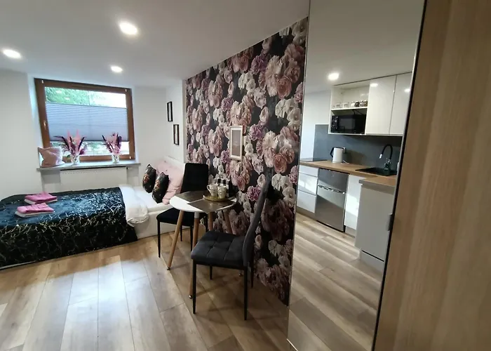 Royal Evitabocelli Spodek By Walk