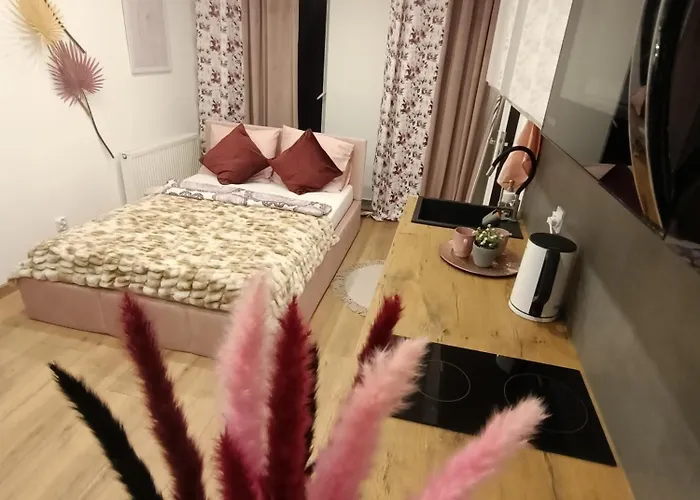 Royal Evitabocelli Spodek By Walk