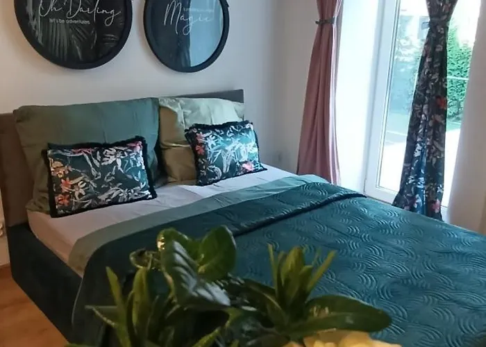 Royal Evitabocelli Spodek By Walk * Katowice